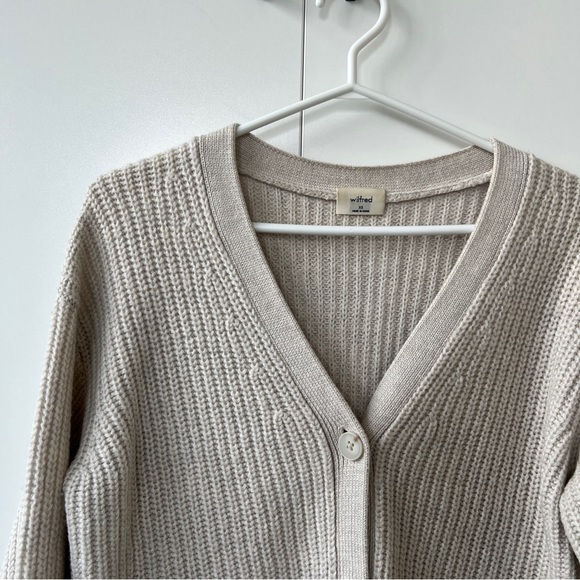 (SOLD ON FB) ARITZIA WILFRED Cortado Cardigan - Picture 4 of 8
